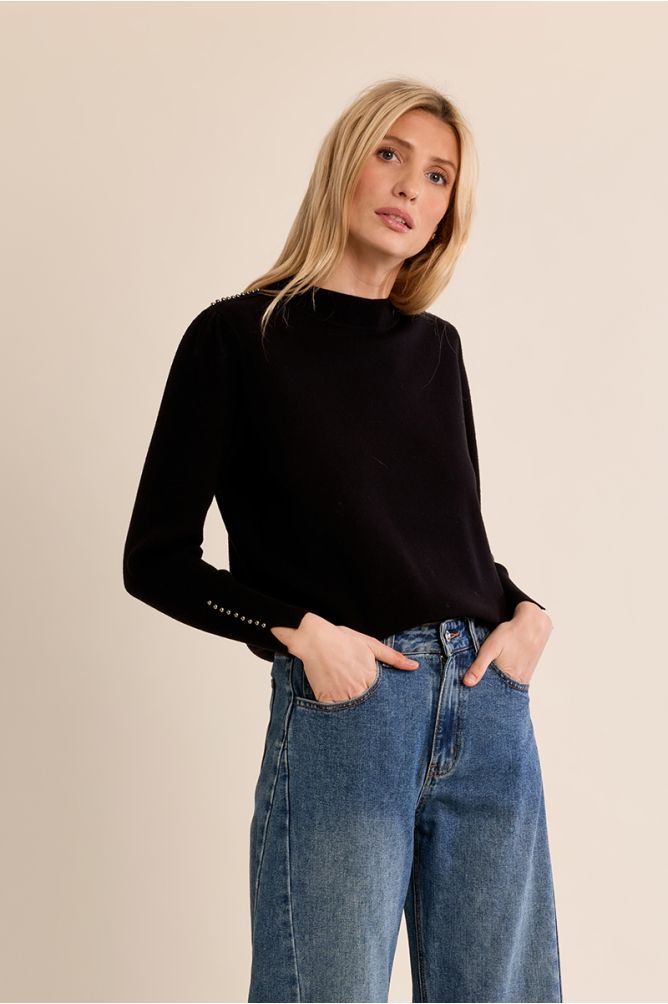Straight sweater, beaded details