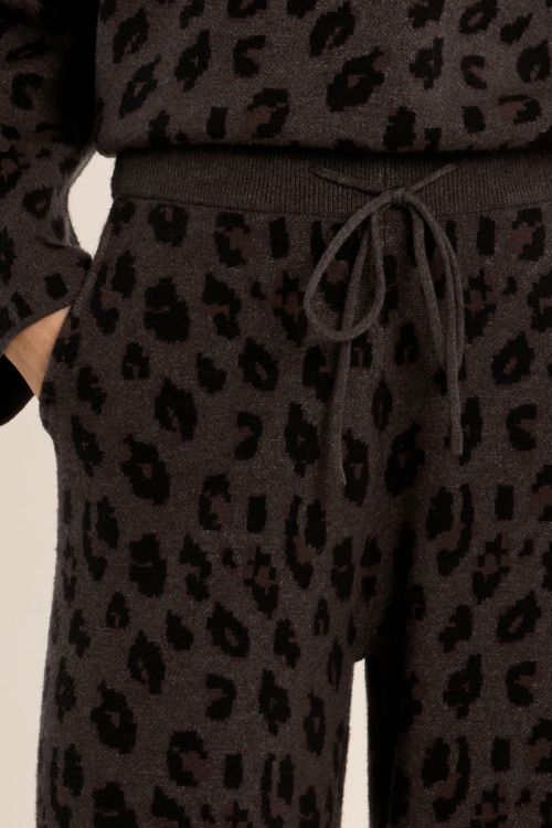 Knitted trousers, leopard