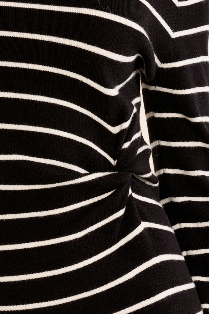 Robe longue, croisée