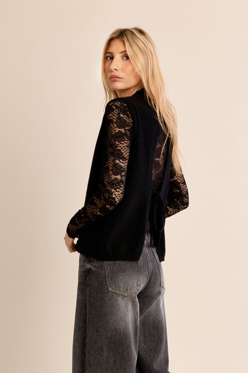Sous-pull en dentelle