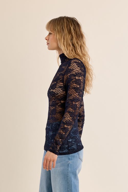 Sous-pull en dentelle