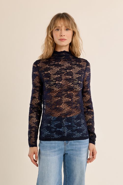 Sous-pull en dentelle