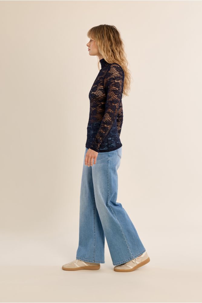 Sous-pull en dentelle