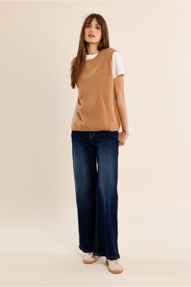 Sleeveless sweater, halter