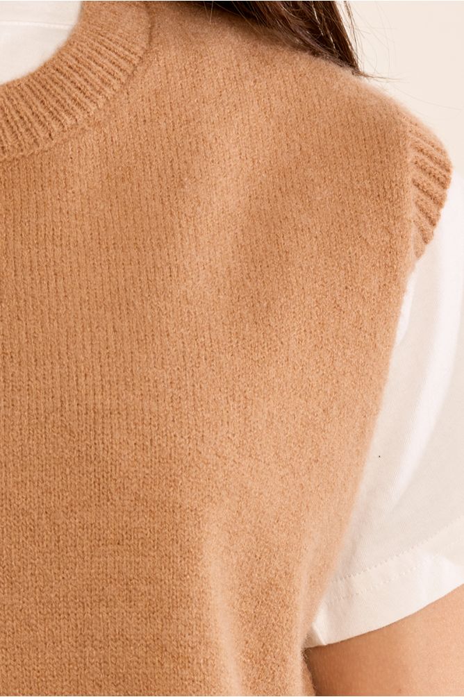 Pull sans manches, dos nu