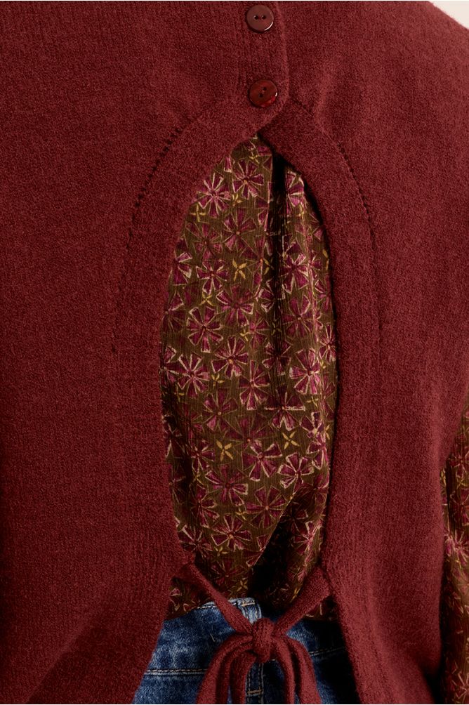 Sleeveless sweater, halter