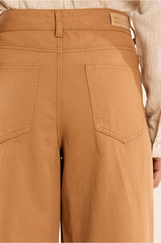 Pantalón largo perneras anchas