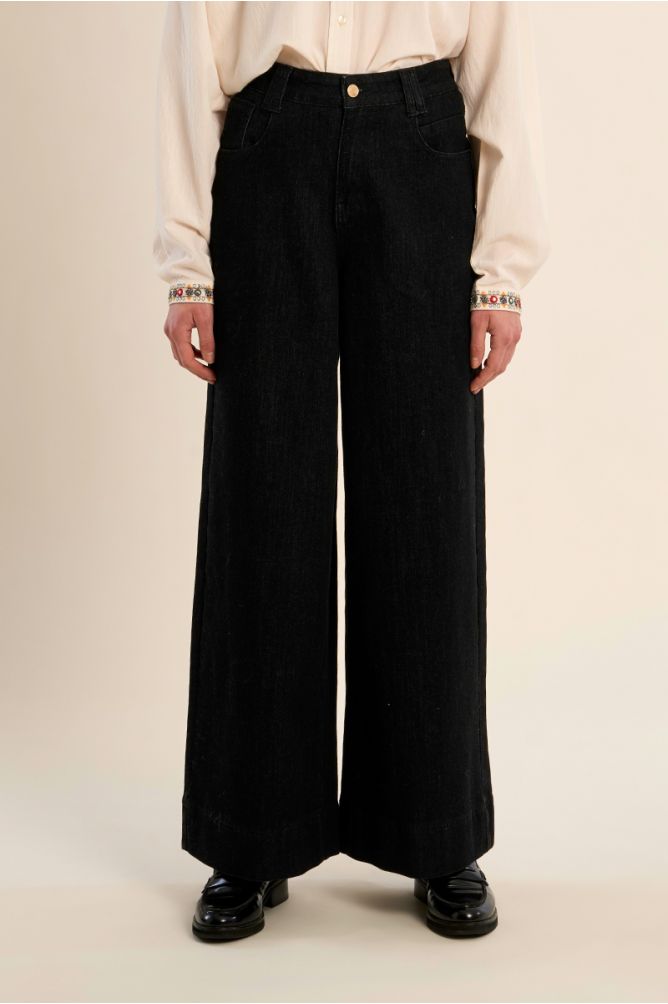 Pantalón vaquero perneras anchas