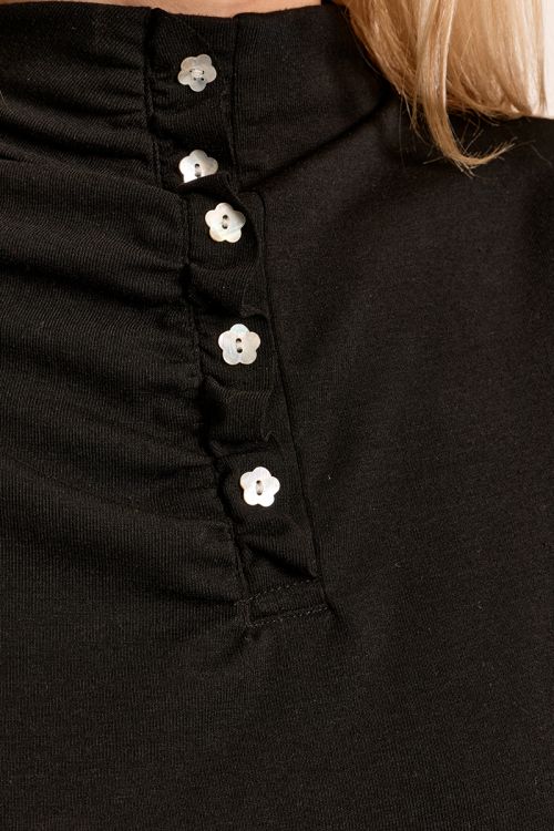 Fancy collar under-sweater