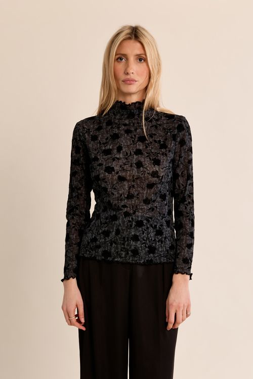 Top en semi-transparence, à fleurs