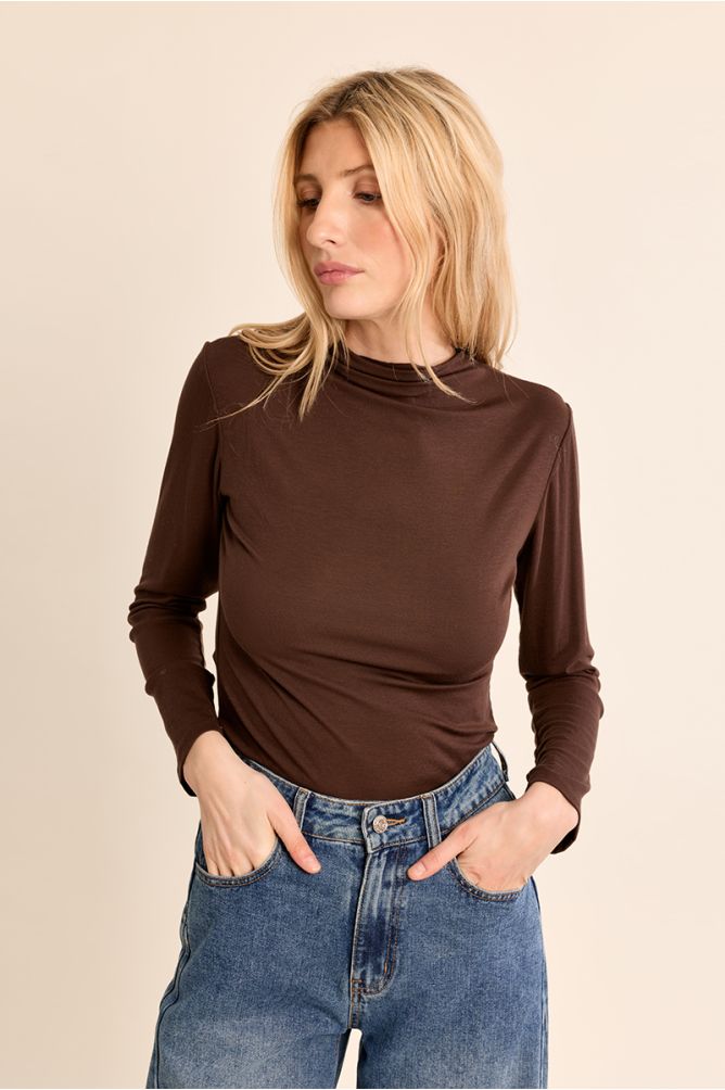 Thin undershirt