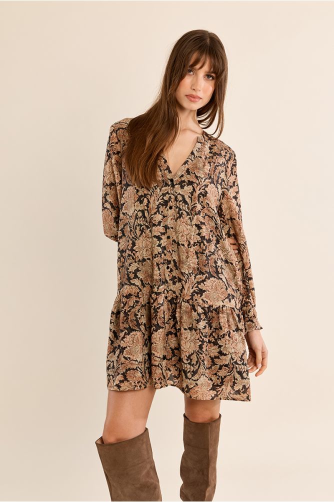 Short flared dress, floral pattern