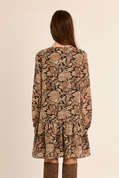 Short flared dress, floral pattern