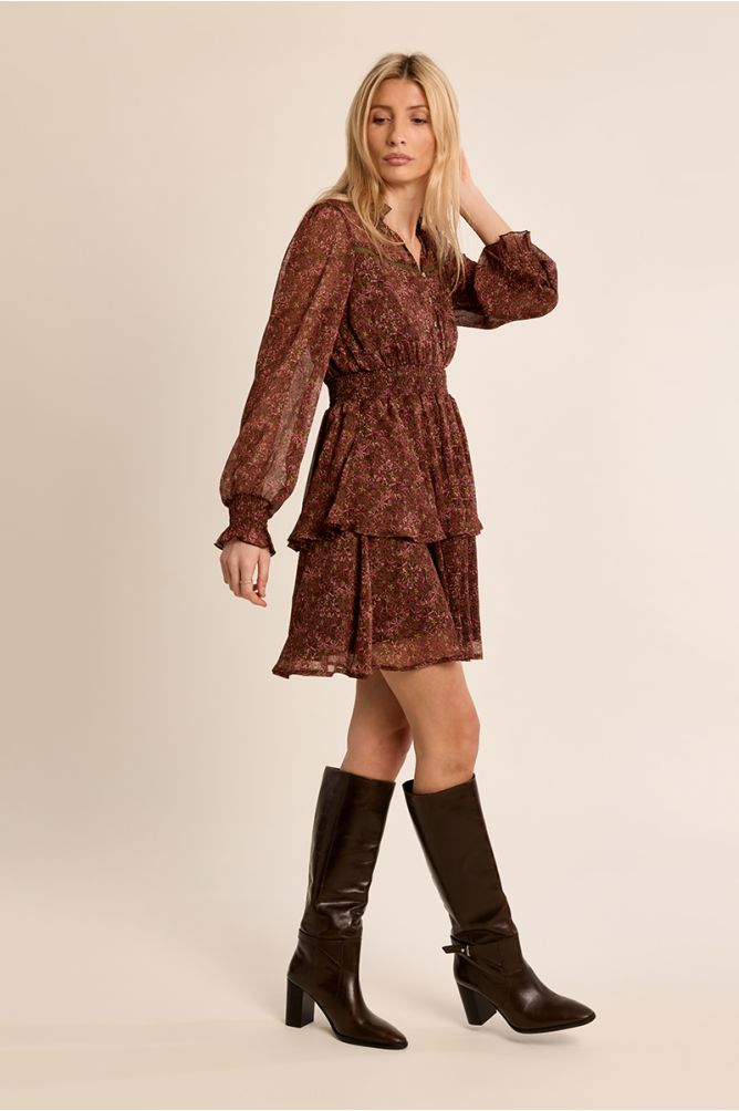 Robe multi-volants en semi-transparence
