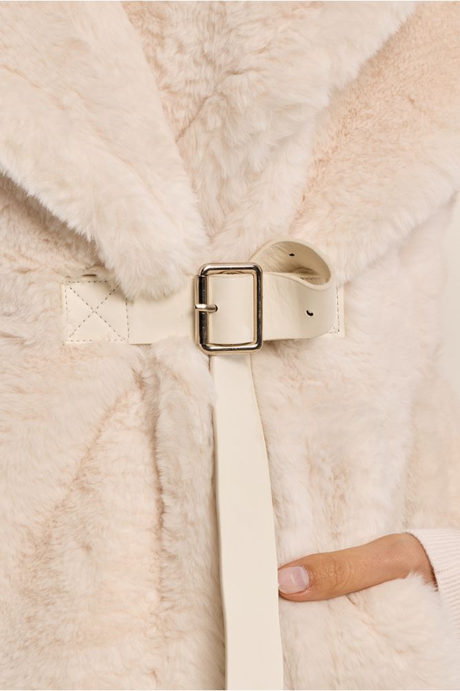 Chaleco de peluche con cuello y solapa
