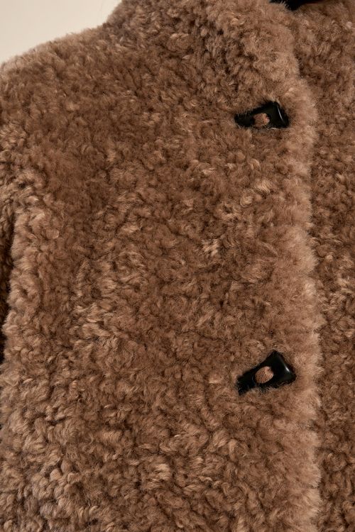 Short imitation sheepskin jacket