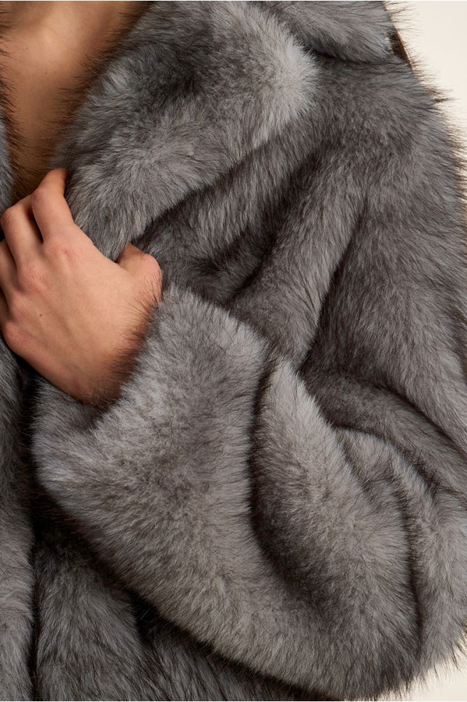 Short faux fur jacket