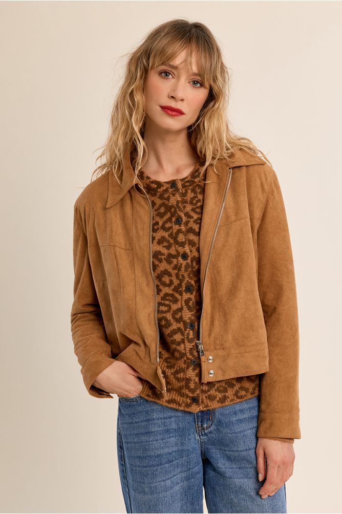 Veste courte en suedine, col chemisier