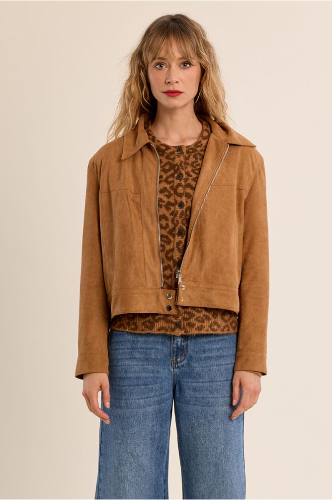 Veste courte en suedine, col chemisier