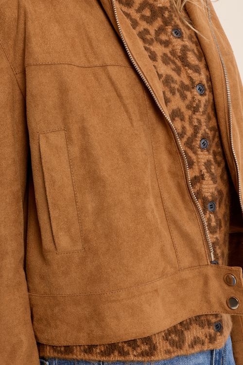 Veste courte en suedine, col chemisier