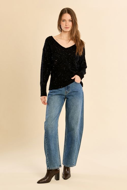 Thin sweater, embellished with sequins