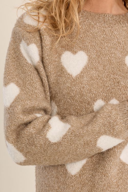 Pull droit, motif cœur