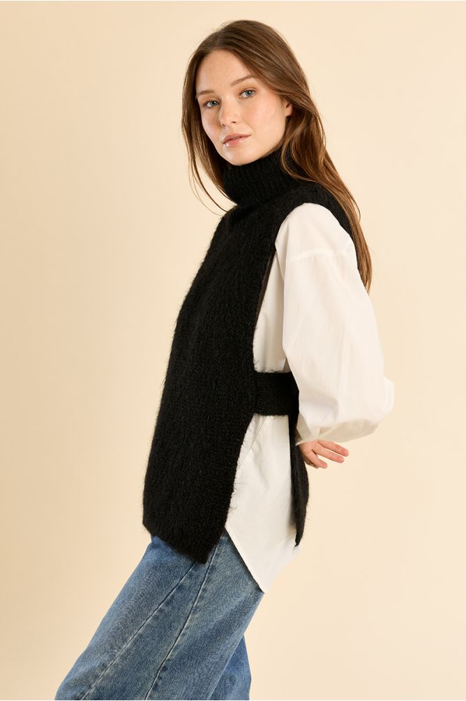Pull col roulé en maille, sans manches