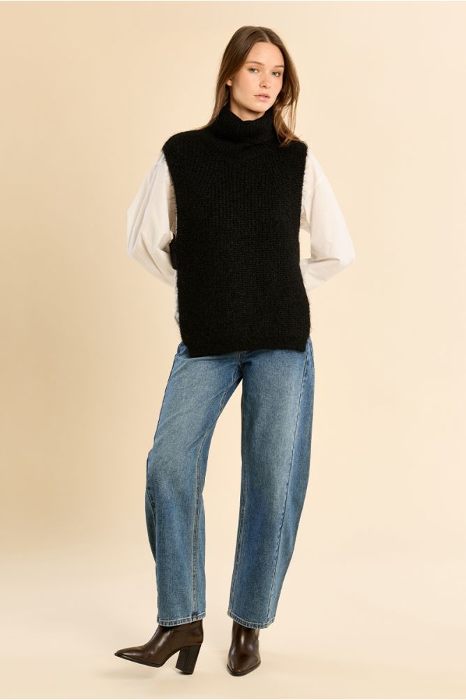 Pull col roulé en maille, sans manches