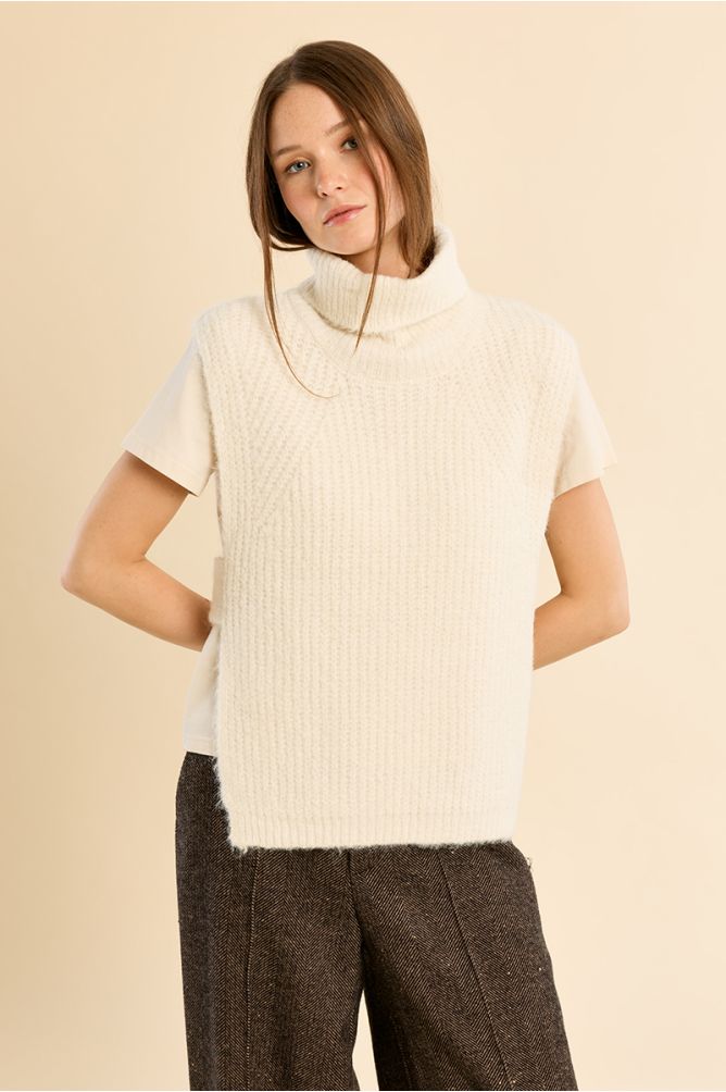 Pull col roulé en maille, sans manches