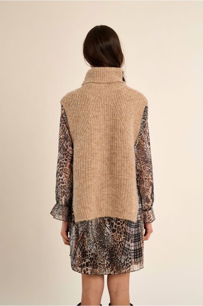 Pull col roulé en maille, sans manches