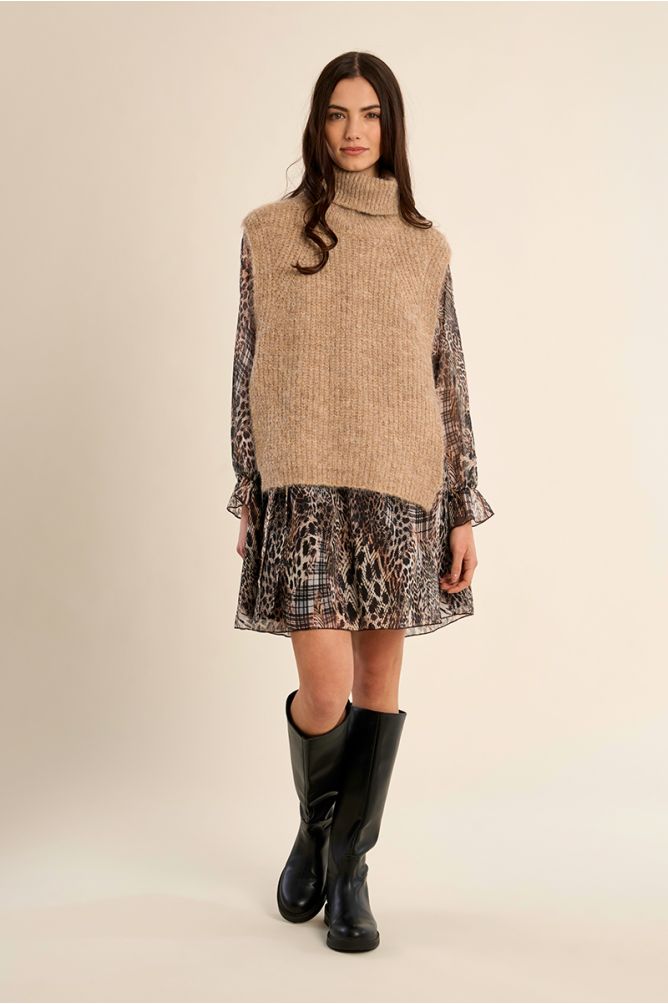 Knitted turtleneck sweater, sleeveless