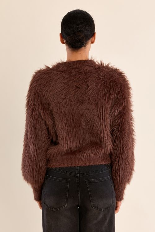 Pull droit, duveteux