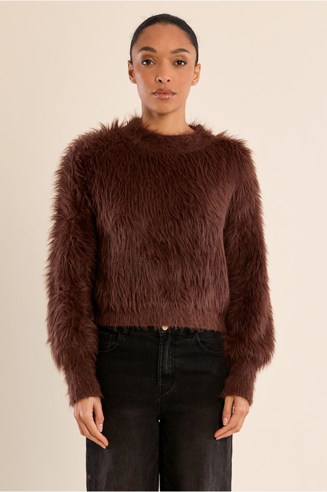 Pull droit, duveteux
