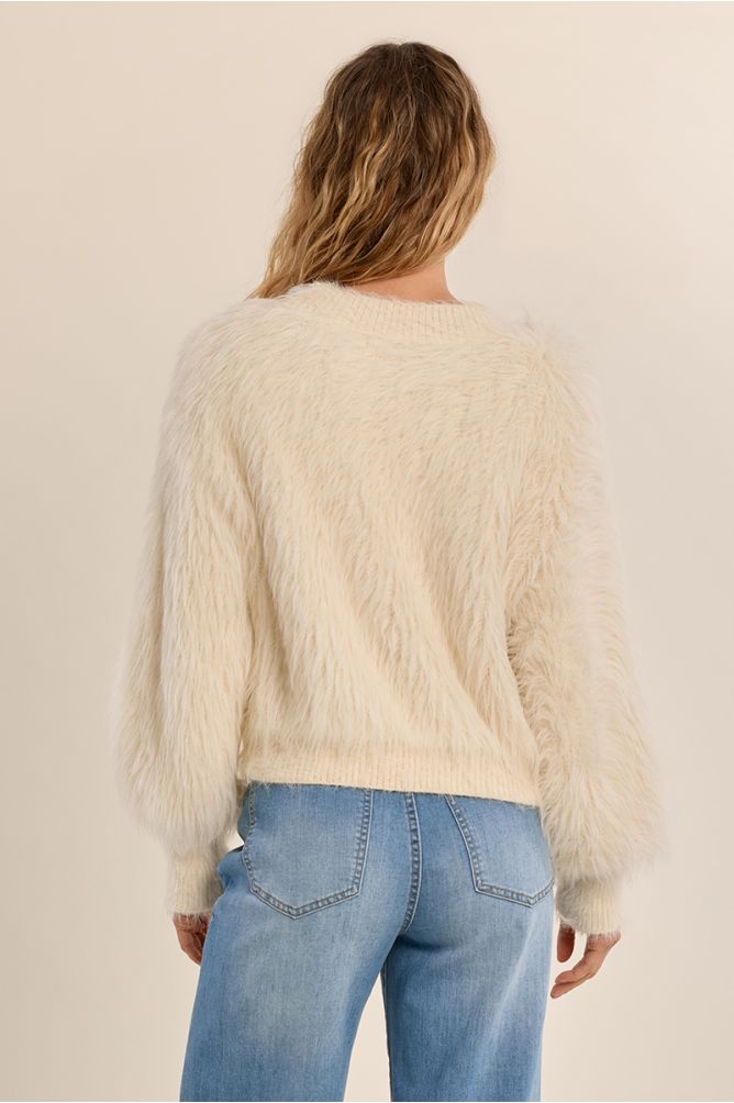 Pull droit, duveteux