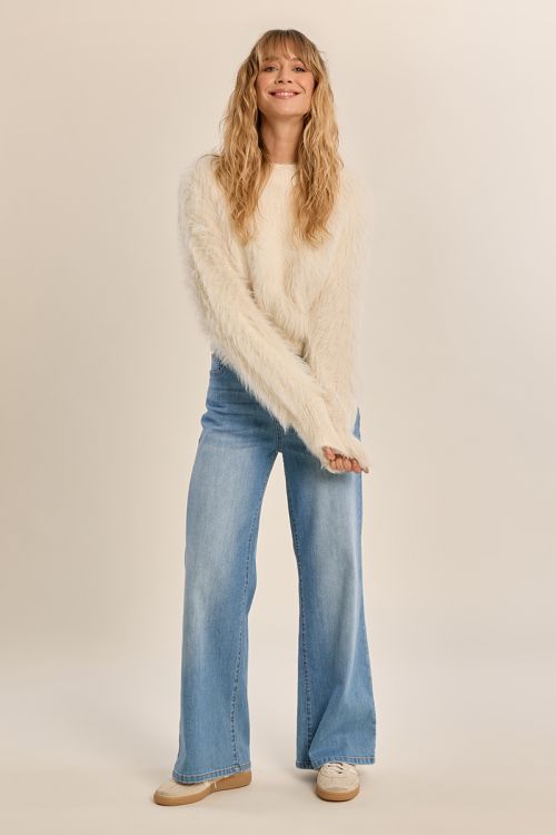Straight, fluffy sweater