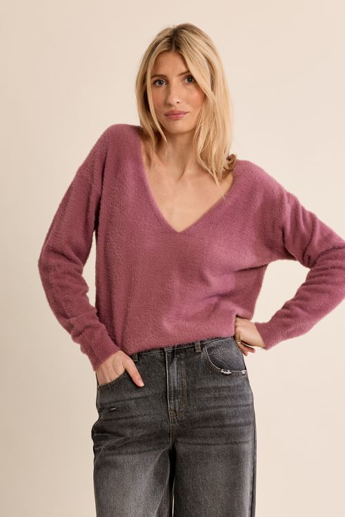 Fluffy sweater, V-neck