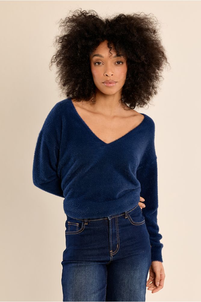 Fluffy sweater, V-neck