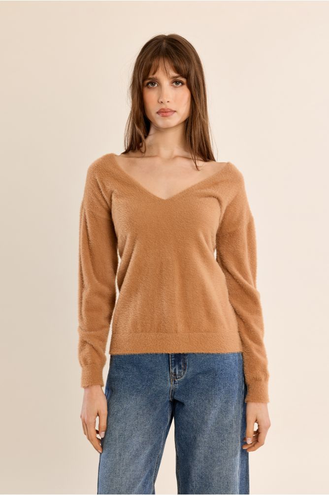 Pull duveteux, col V