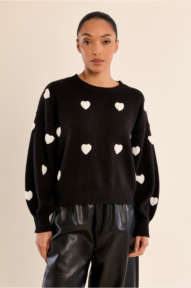 Pull à cœur en relief