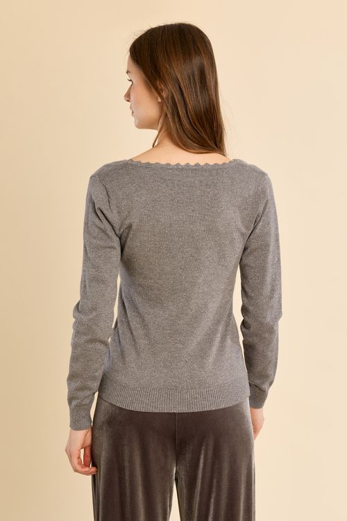 Fitted sweater, scalloped square neckline