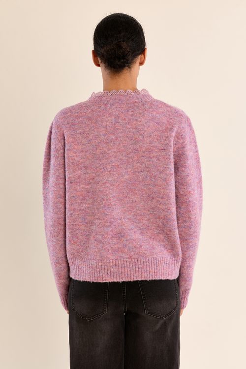 Pull en maille, col dentellé