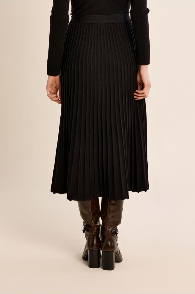 Long pleated dress