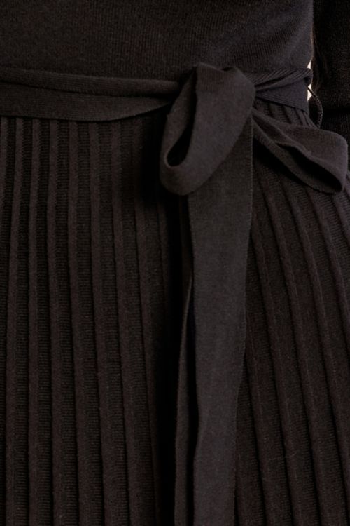 Long pleated dress