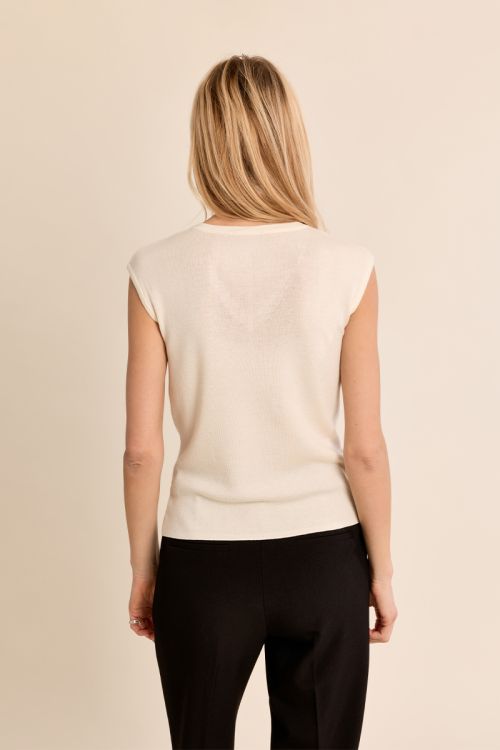 Top de manga sisa detalle ribete