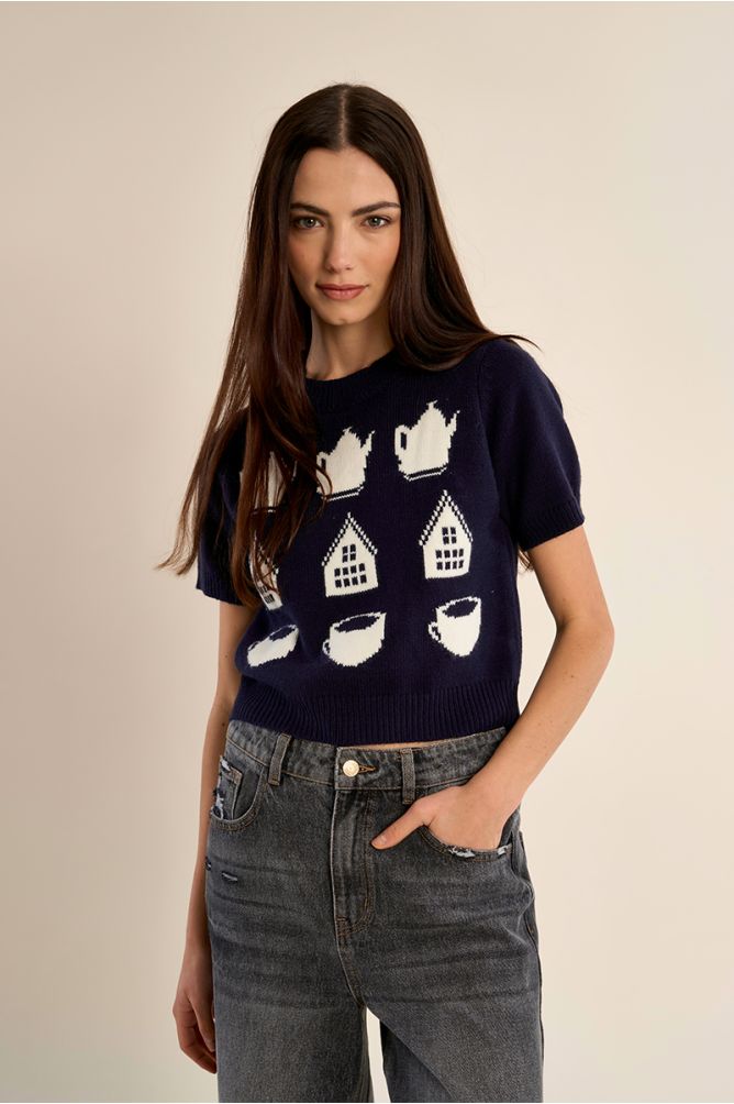Short-sleeved knitted sweater