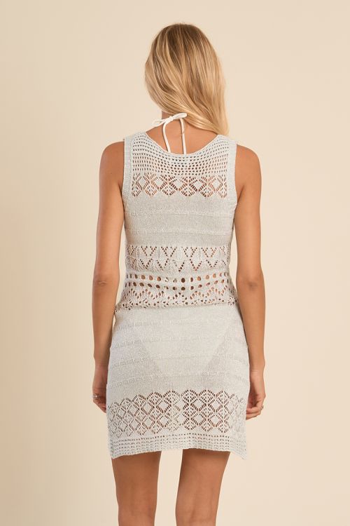 Mini-robe de plage en crochet