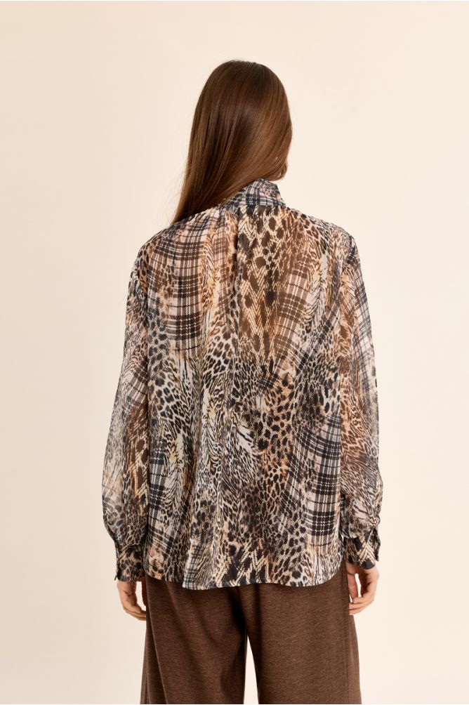 Voile blouse, collar