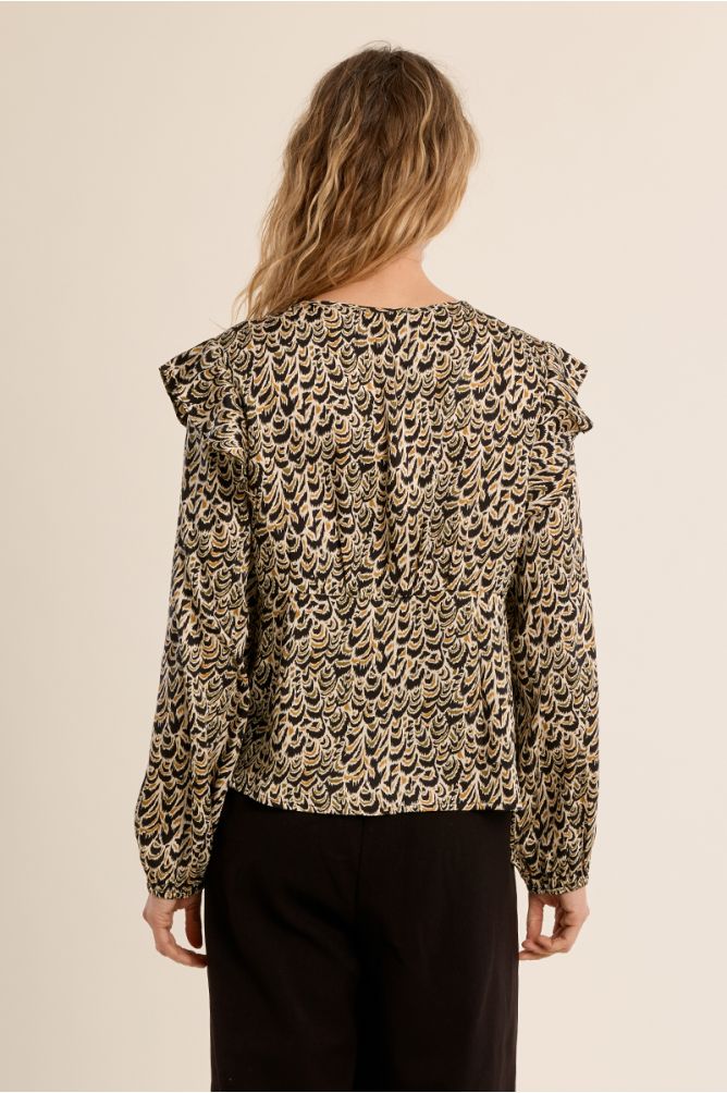 Blouse with tie shoulder pads