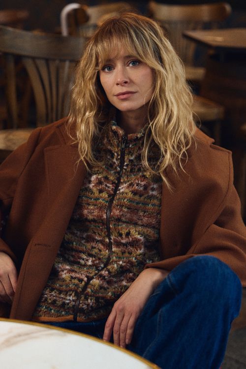Short button-down coat