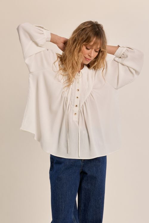 Flowing knotted blouse